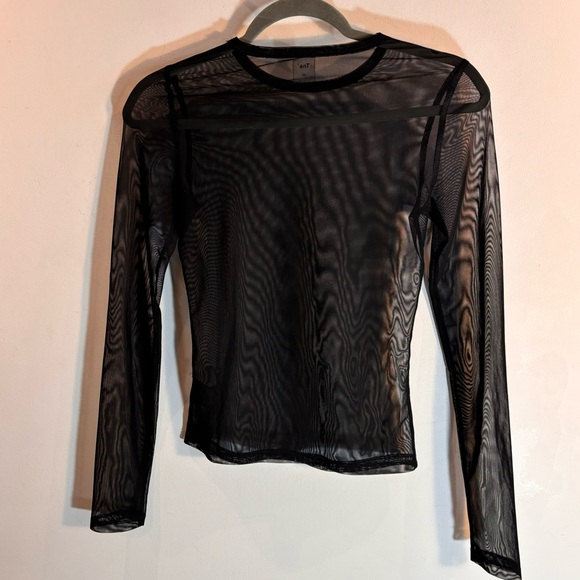 TNA Sz XS Long Sleeve Tee T-Shirt Sheer Crew Neck Lightweight Minimalist Style - Picture 6 of 6